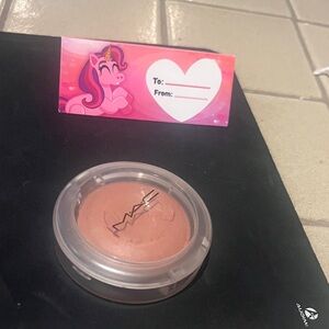 MAC Cosmetics glow play blush in blush please